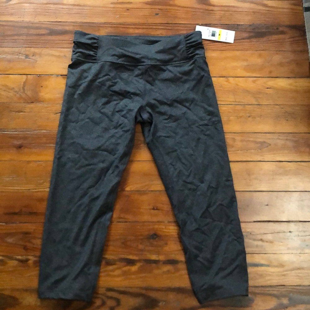 Calvin Klien Active Capris